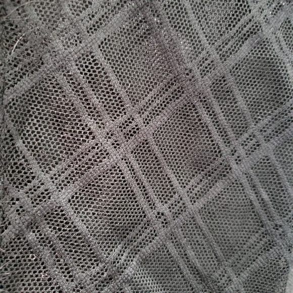 Black sheer long sleeved crop top - Picture 5 of 5